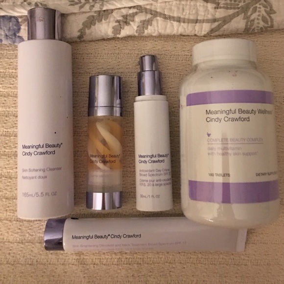 Cindy Crawford Meaningful Beauty