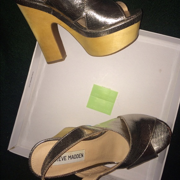 Steve Madden Platform Disco Pumps - Picture 2 of 4