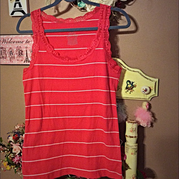 Faded glory lace tank NWOT 👚👚