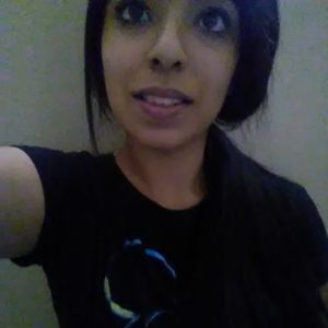 Meet your Posher, Evelyn