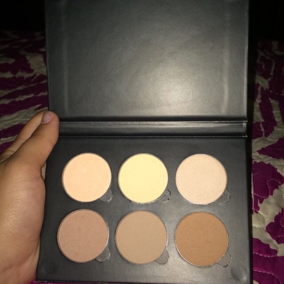Anastasia Beverly Hills  powder contour kit