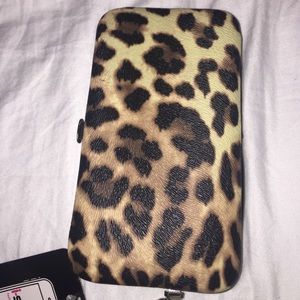 iPhone Cheetah wristlet