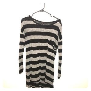 BCBG long-sleeved shirt