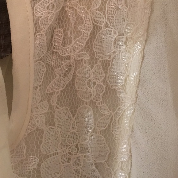 Chiffon tunic w/ lace detailing - Picture 2 of 2