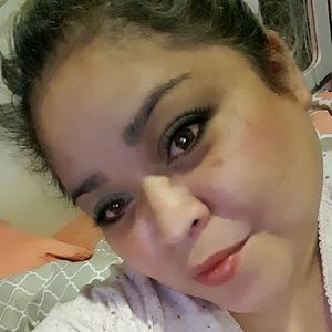Meet your Posher, Damaris