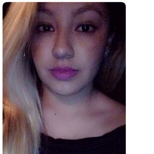 Meet your Posher, Mayra