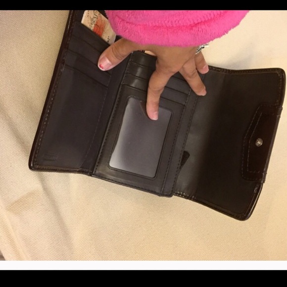 Coach Wallet: - Picture 2 of 3