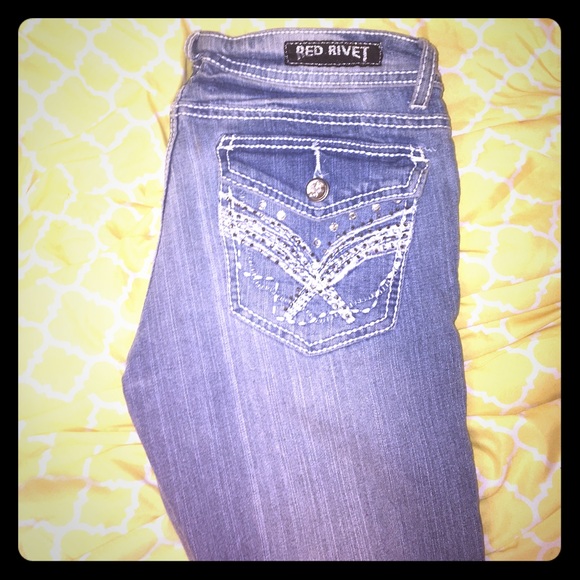 Denim blue jeans size 7 with Whitestone pockets!