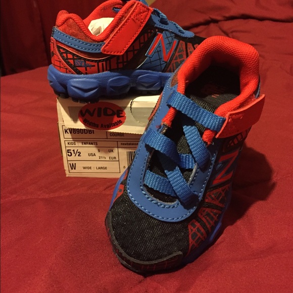 Brand new new balance toddlers sneakers.