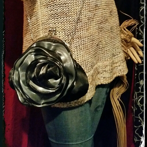 Retro/Vintage Satin Rose Swirl Evening Bag Black - Picture 2 of 6