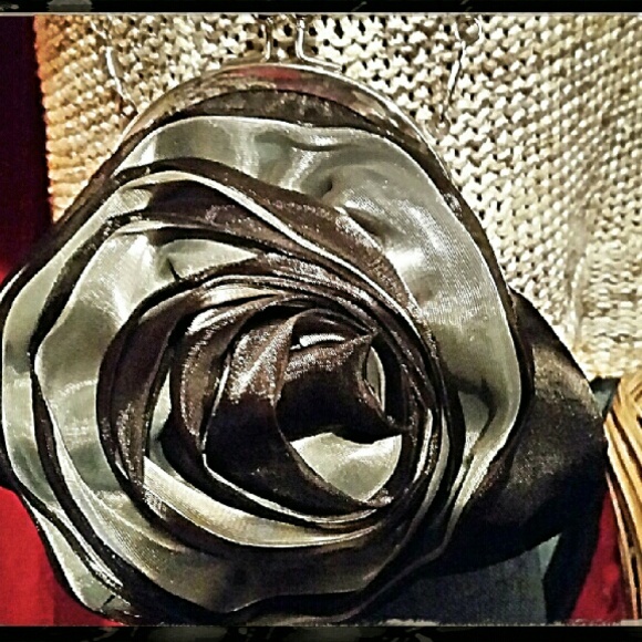 Retro/Vintage Satin Rose Swirl Evening Bag Black - Picture 3 of 6