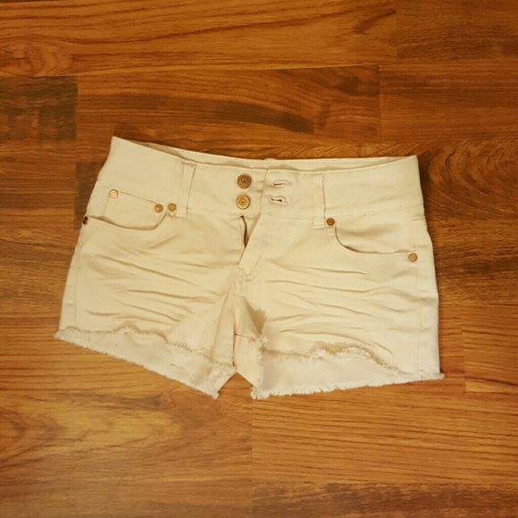 Light pink refuge brand women's shorts