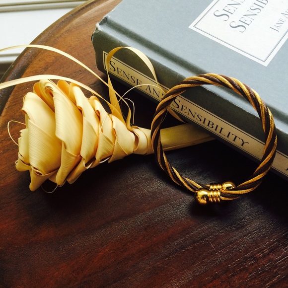 ~SOLD~ Designer Cable Bracelet ~ - Picture 2 of 2