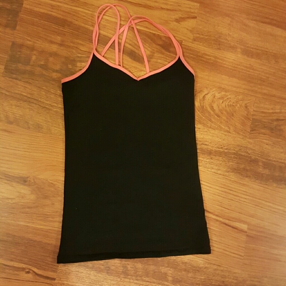 Aero brand stretchy tank