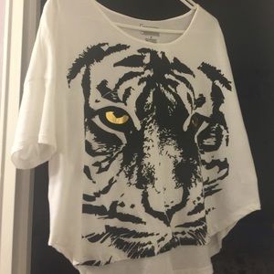 Tiger tee
