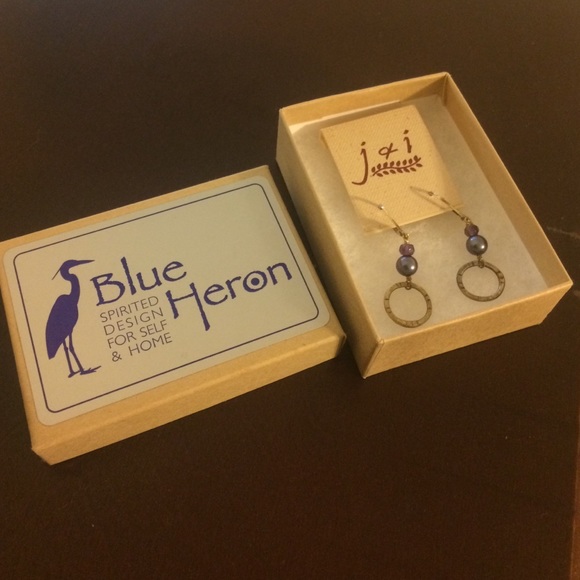 MAINE made Earrings - Picture 2 of 4