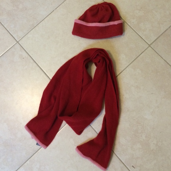 Saks Fifth Avenue Scarf & Hat Set