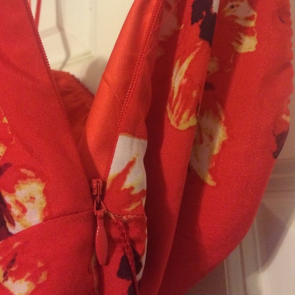 Express strapless dress - Picture 3 of 4