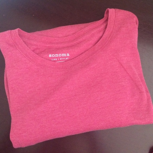 Raspberry long-sleeved tee