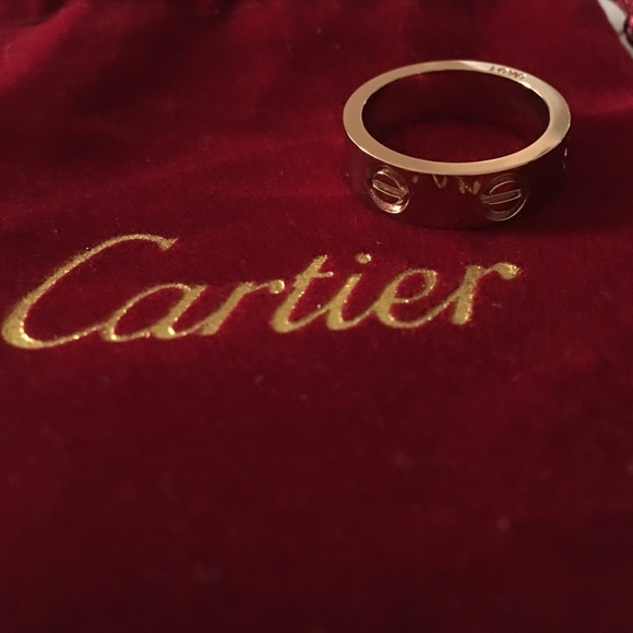 Love ring - Picture 1 of 1