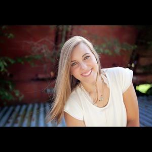 Meet your Posher, Hayley