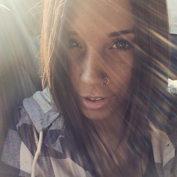 Meet your Posher, Ashley - Picture 4 of 4