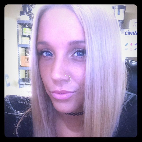 Meet your Posher, Ashley - Picture 2 of 4