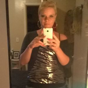 Meet your Posher, Casey