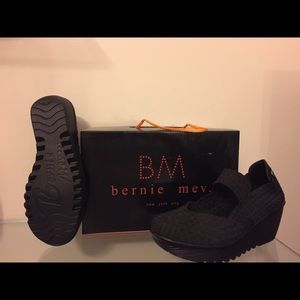 Brand new, never worn!