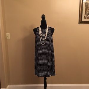 Brand New Alfani Dress Size 8 navy and white.