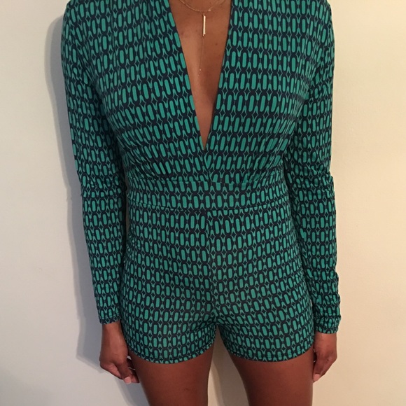 NEW LISTING: GORGEOUS NEVER WORN ROMPER!