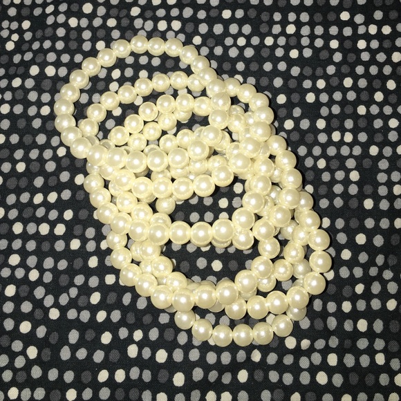 8 Forever 21 pearl bracelets