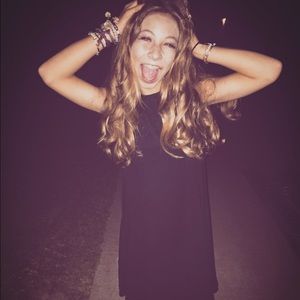 Meet your Posher, Elleanor