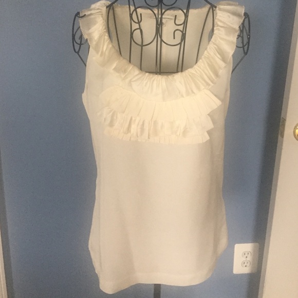 Gorgeous silk Cami - Banana Republic💕 - Picture 1 of 4