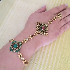 ✨Indian inspired fashion statement ring/bracelet✨