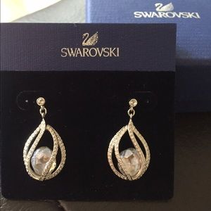 Swarovski Megan pierced earrings