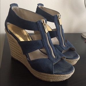 MK navy blue classic wedges