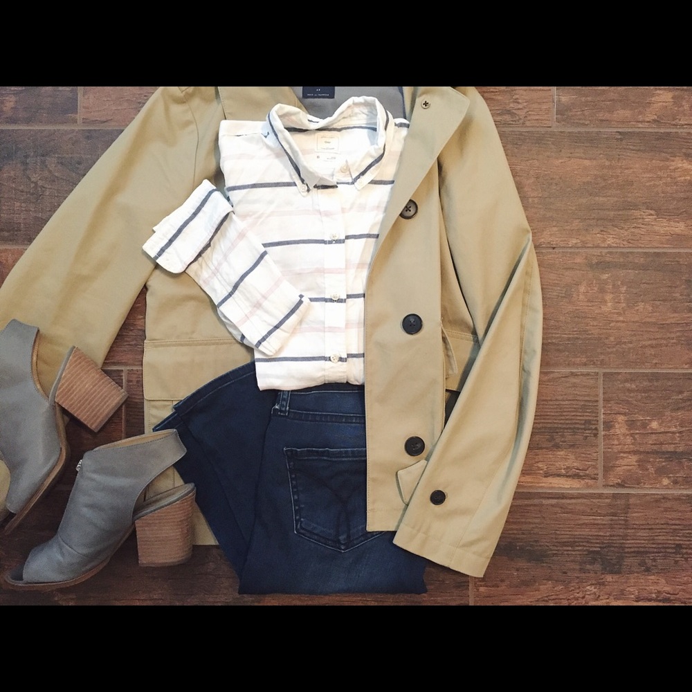 Gap Fitted Boyfriend Striped Button Down