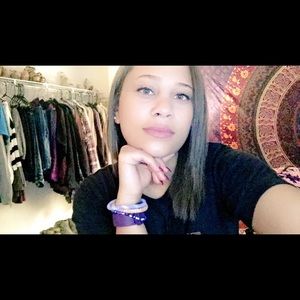 Meet your Posher, Jade