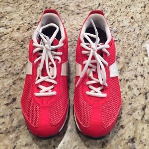 Woman's Size 8 Nike Zoom