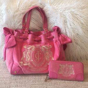 Juicy couture purse and wallet