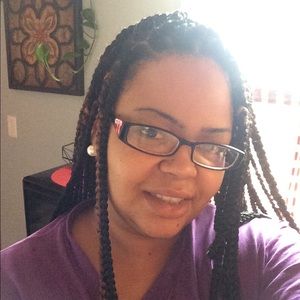 Meet your Posher, Kelly