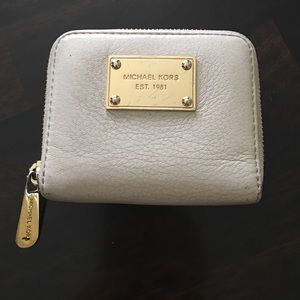 Michael Kors zipper wallet