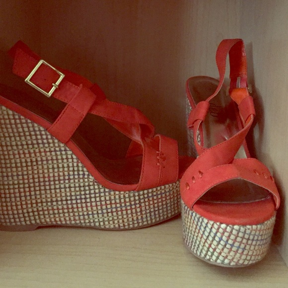 Deb Shoes - Adorable Orange wedges !