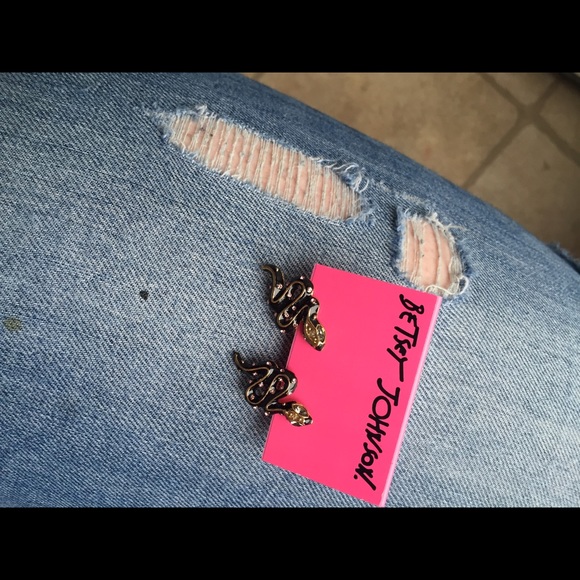 Betsey Johnson snake earrings