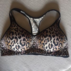 Victoria's Secret sports bra size medium