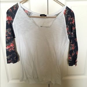 Quarter sleeved blouse