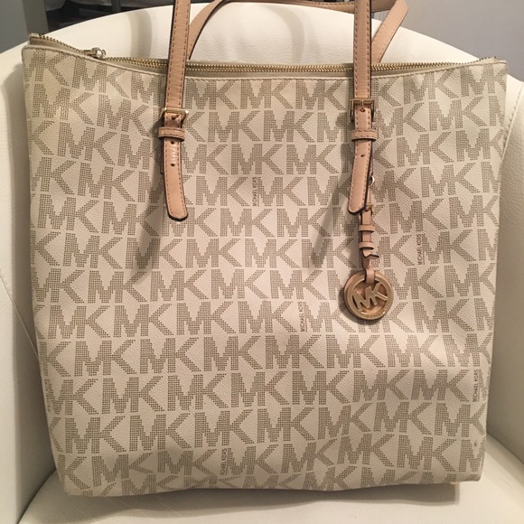 Michael Kors Handbags - Michael Kors classic logo tote