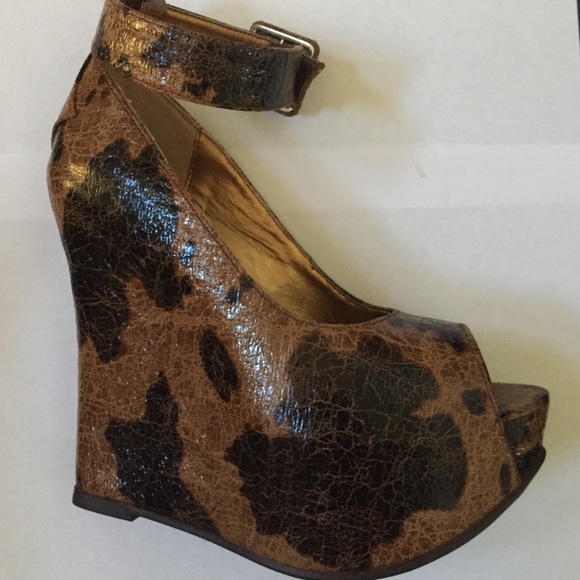 Luichiny Punk It Up wedges size 6