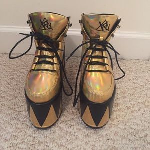 Gold Yru platforms size 7